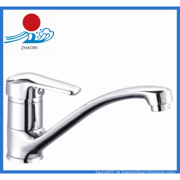 Sinle Handle Faucet de cozinha de água quente e fria (ZR21905)